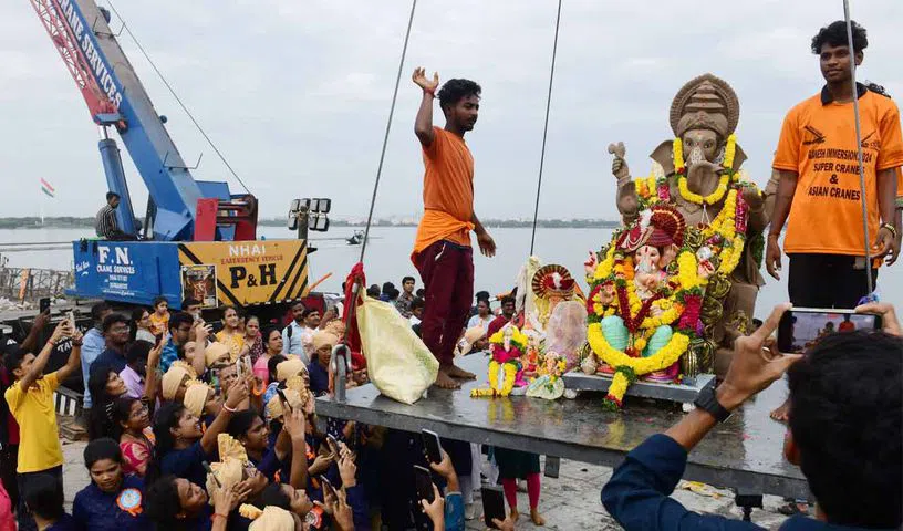 Ganesh Idol 1